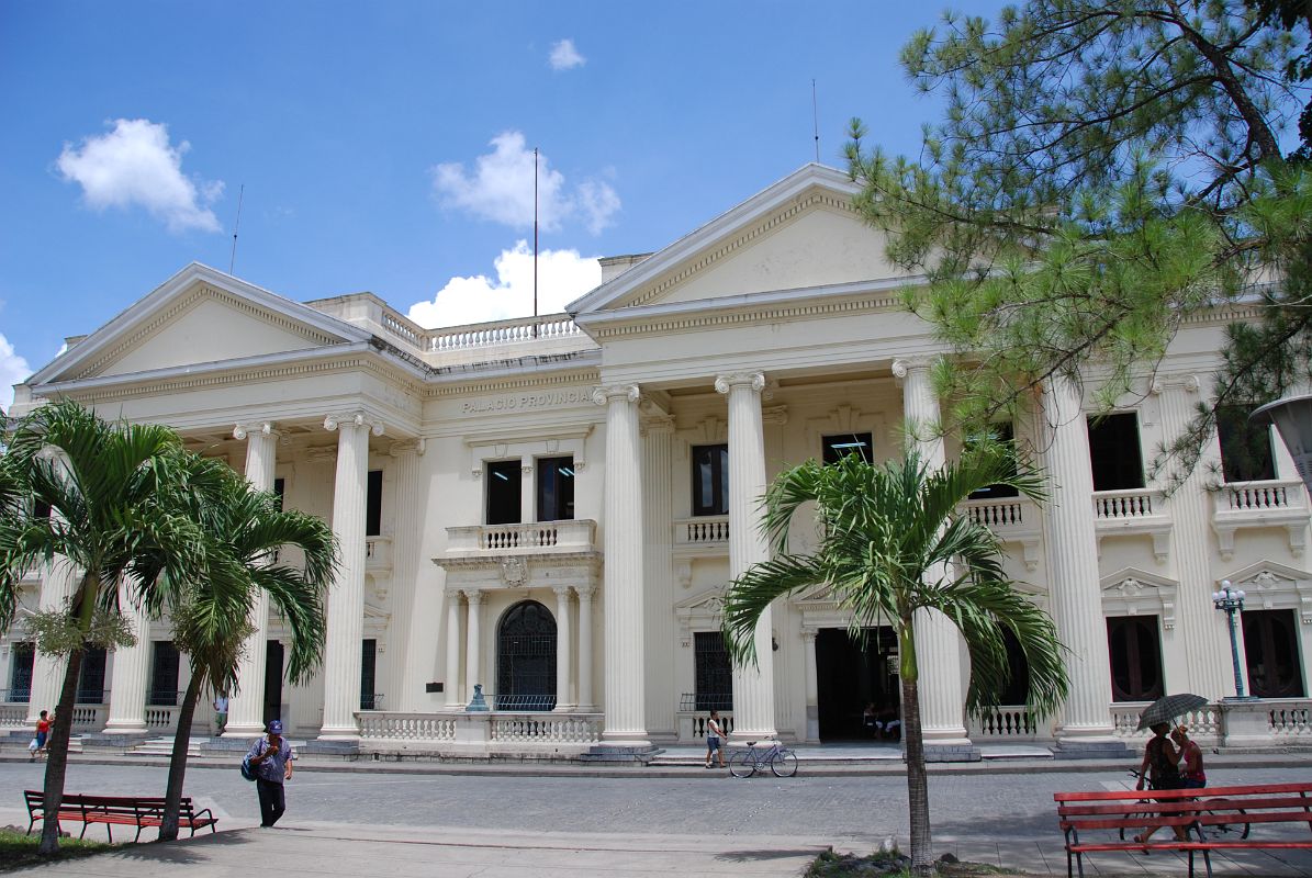 44 Cuba - Santa Clara - Parque Vidal - Palacio Provincial